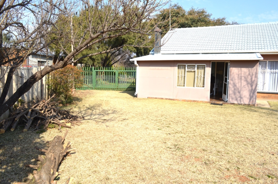 4 Bedroom Property for Sale in Flamwood North West